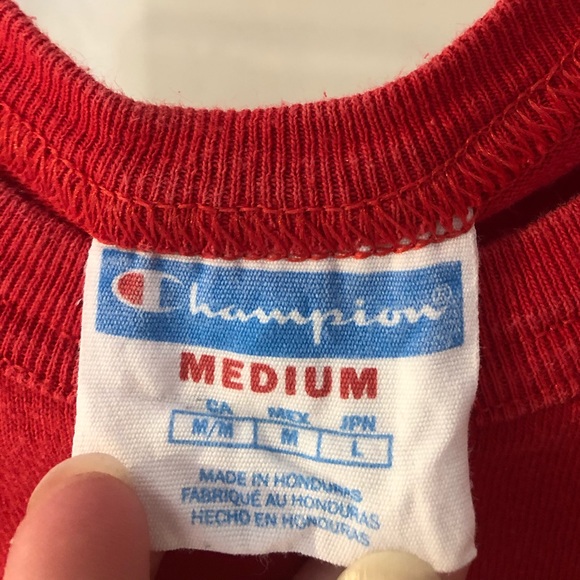 ✨Cute Red Champion Tee✨ - Picture 4 of 4